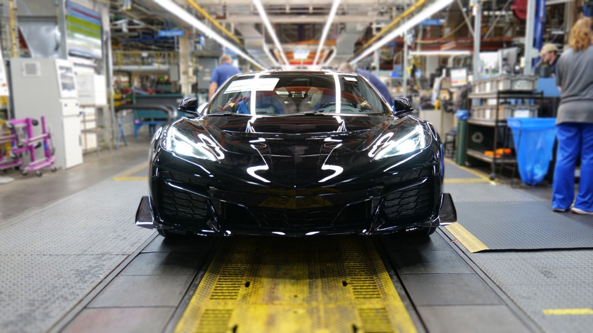 最強のコルベット「ZR1」生産開始、V8ツインターボで1064馬力