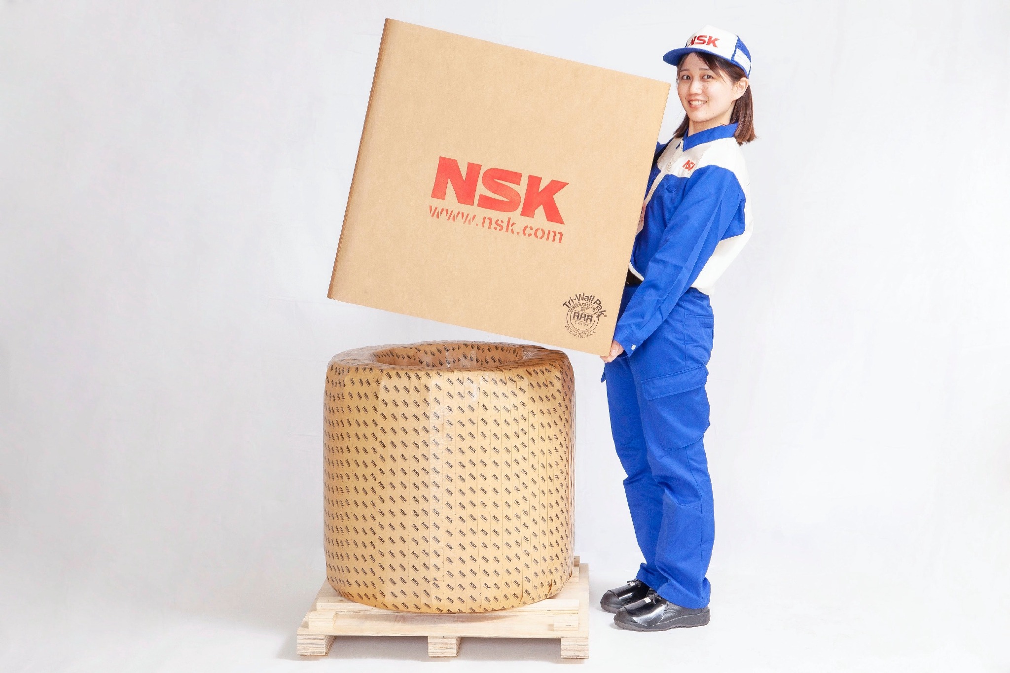 NSK、梱包箱の素材を木材からリサイクル可能な強化段ボールに