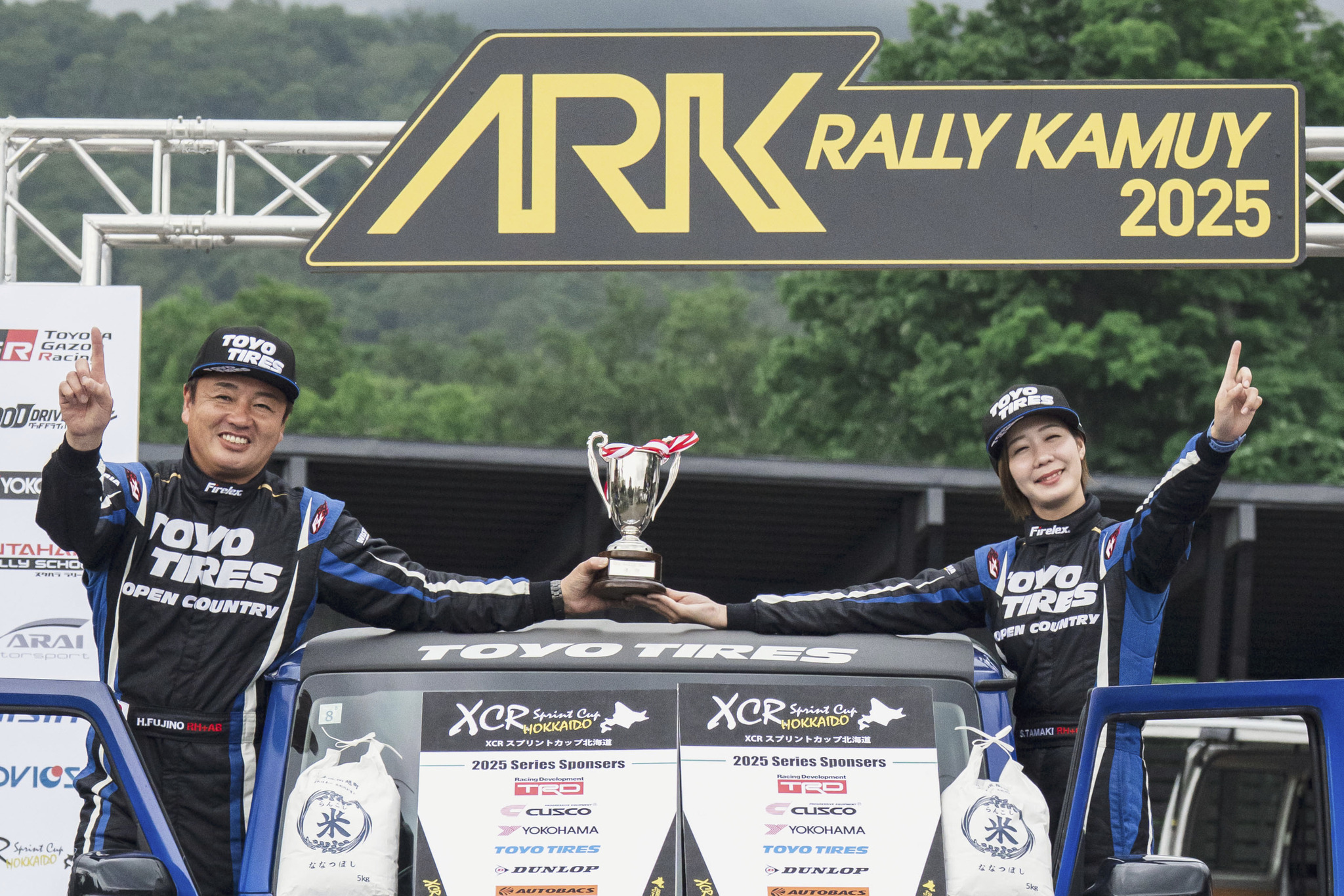 2025 ARKラリーカムイ」XC-3クラスでWISTERIA 藤野・玉城組が