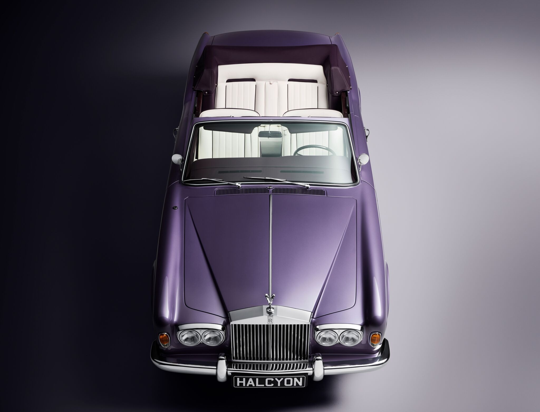 ロールスロイスの名車『コーニッシュ』、EV改造の第1号車公開…800V電動