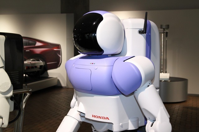 幻の ASIMO 開発機「P4」を展示！ | レスポンス（Response.jp）