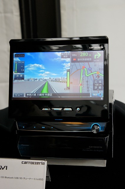 【サイバーナビ VH/ZH09シリーズ登場】ブレインユニット、2011年