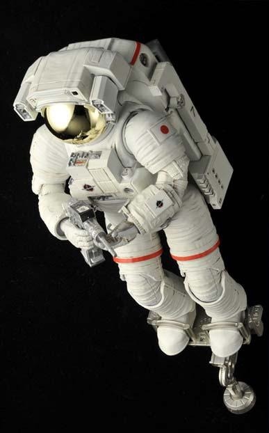 ISS船外活動用宇宙服を発売 10分の1 | レスポンス（Response.jp）