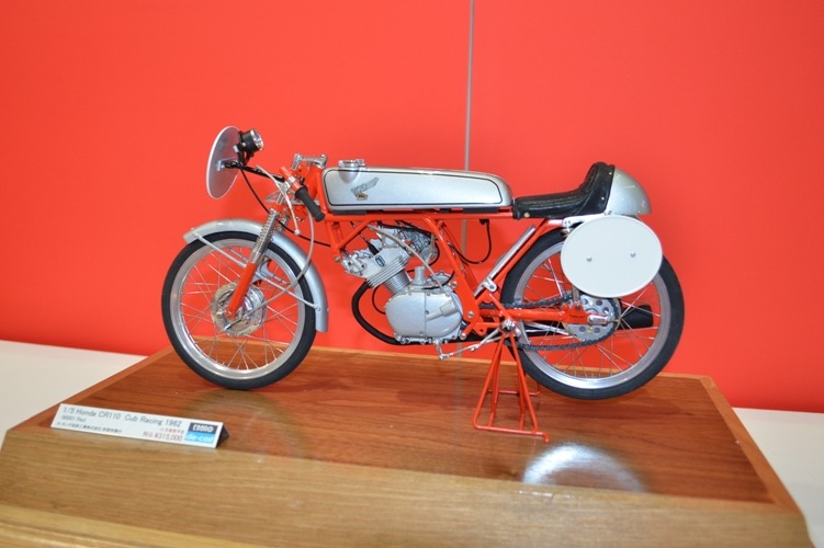 Amazon.co.jp: 価格変更 1/10 エブロ ホンダCR110 CUB Racing