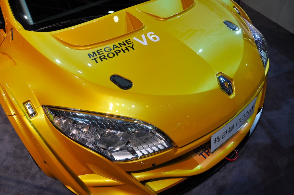 ノレブ 1/43 ルノー メガーヌ トロフィー 2011 ショーカー ノレブ 1/43 ルノー メガーヌ トロフィー 2011 ショーカー