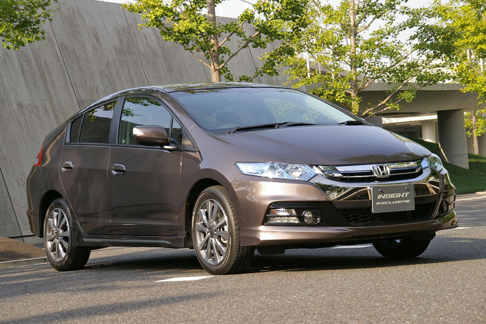 インサイトX 15ポンド3オンス インサイト エクスクルーシブのホイールサイズ [DAA-ZE3] 2WD