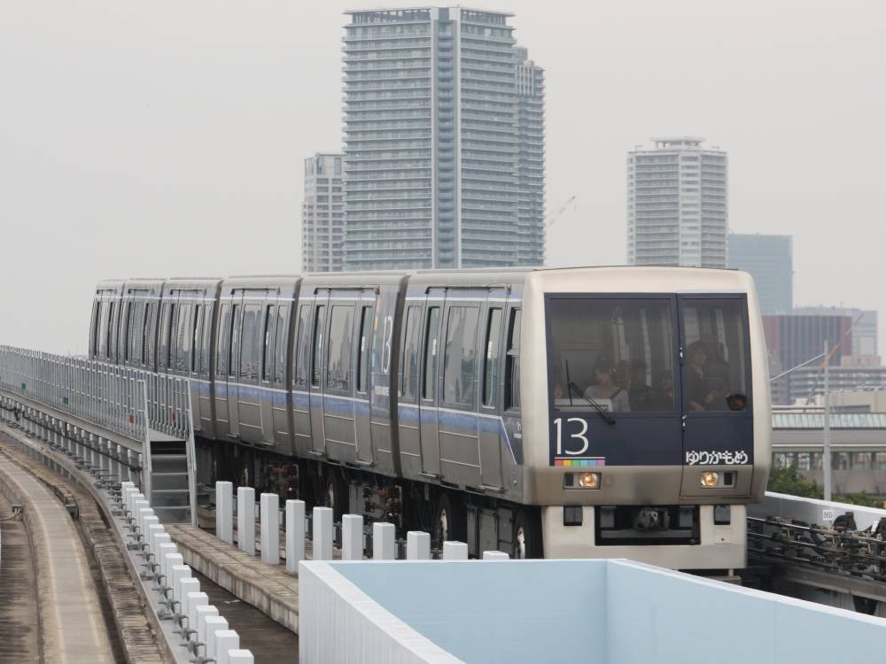 新型車両の登場で引退する「ゆりかもめ」初代車両 | レスポンス