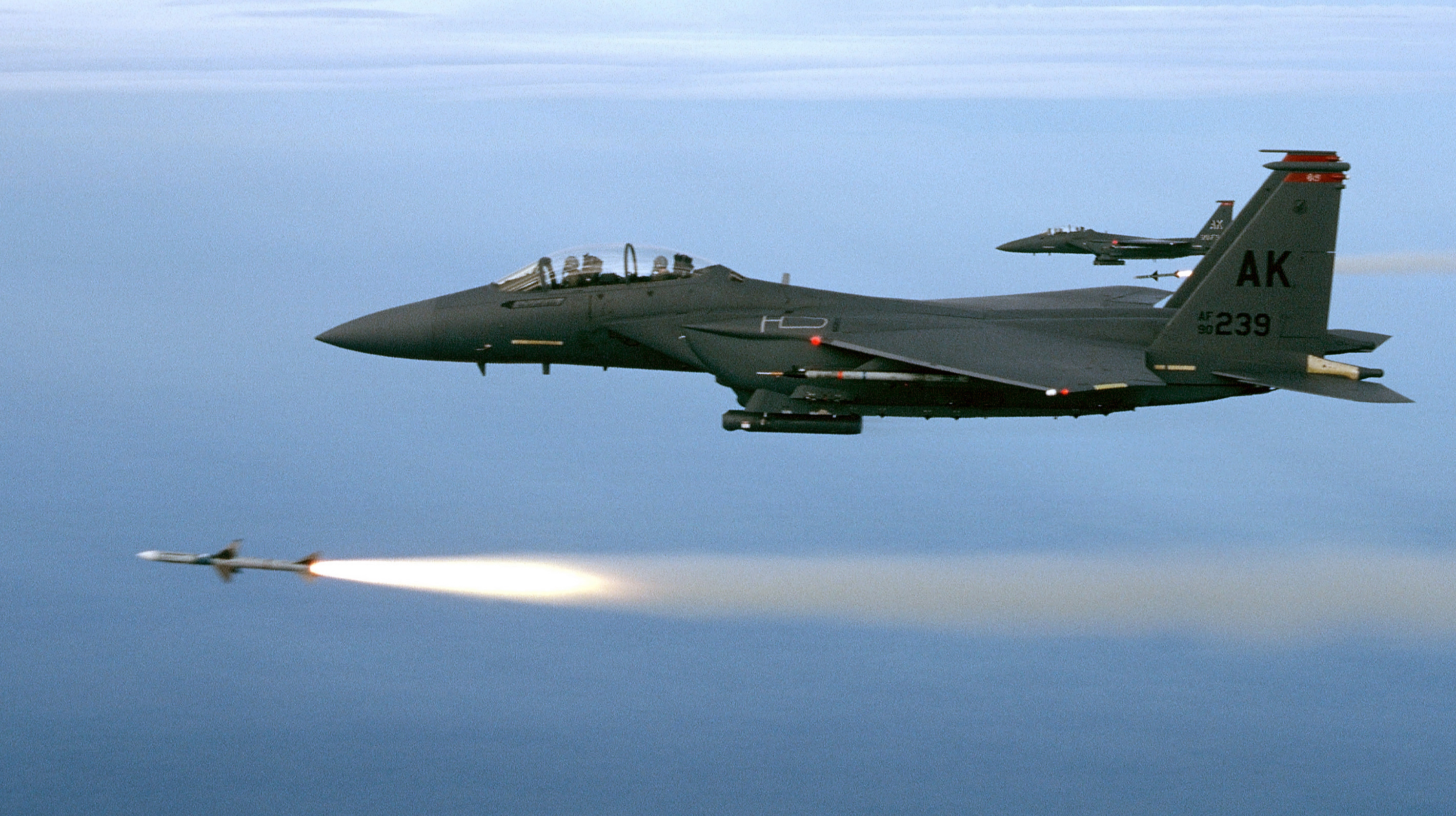 ボーイング、サウジアラビア空軍初のF-15SA戦闘機を公開