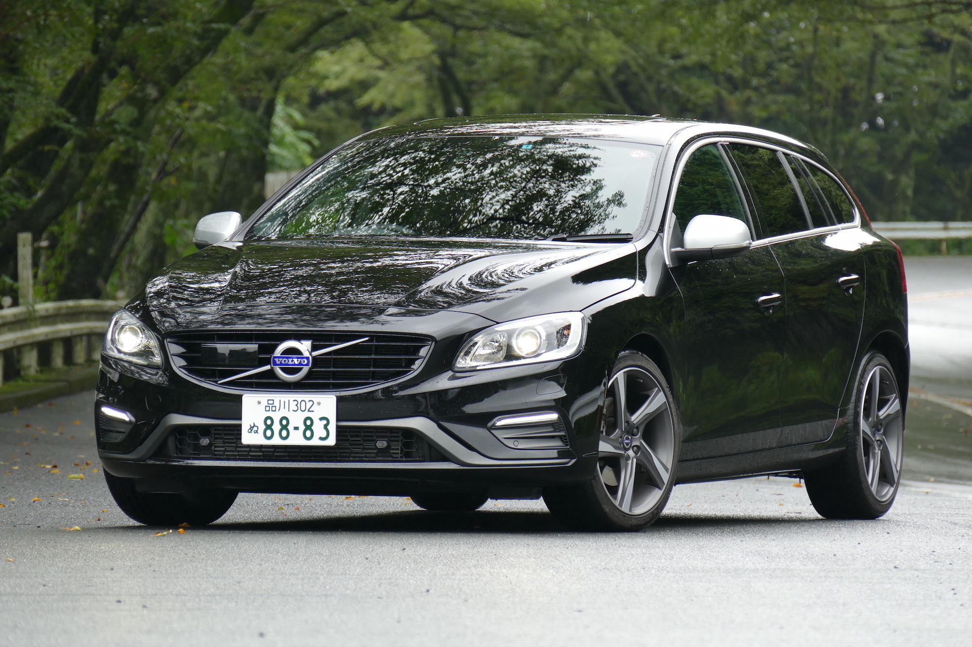 ボルボ V60 D4 試乗】 青バッジのR-DESIGNはさり気ない上級仕様 ボルボ V60 D4 試乗】 青バッジのR-DESIGNはさり気ない上級仕様