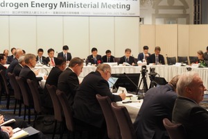 2030年に再生可能・低炭素の水素需要量の目標9000万トン 画像