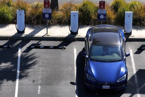 テスラ株価が5％高、EV世界販売苦戦も市場予想ほど落ち込まず 画像