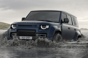 フジロック2025にSUV『ディフェンダー』がブース開設、高性能版「OCTA」も展示へ 画像