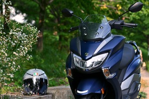 【スズキ バーグマンストリート125EX 試乗】125ccスクーター3兄弟で「最もラグジュアリー」である理由…伊丹孝弘 画像