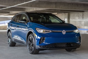 VW『ID.4』、「ブラックパッケージ」でスタイリッシュに…米2025年モデル 画像