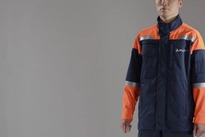 EV整備専用作業服、世界初登場…三菱ふそうがミドリ安全・日本ゴアと共同開発 画像
