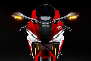 ヤマハ『R7』が全面進化！ 電子制御、シャシー刷新で示す「ミドルスーパースポーツの新たな可能性」 画像