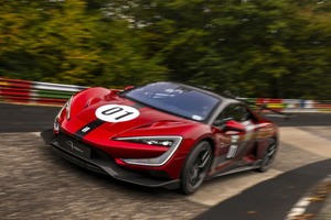 BYDのヤンワン『U9』、ニュルブルクリンクで電動スーパーカー最速記録…初の7分切り 画像