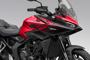 ホンダ『CB1000GT』世界初公開、「ホーネット」ベースに快適性＆長距離性能を高めた高性能ツアラー 画像