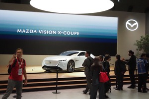 マツダ株価が急伸…業績上方修正、配当実施を好感 画像