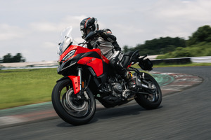 【ドゥカティ ムルティストラーダV2 試乗】ライダーに寄り添う進化を果たした、ドゥカティの“新章”…小川勤 画像