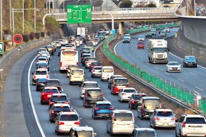 年末年始の高速道路渋滞予測、上下線とも1月2-3日に集中［新聞ウォッチ］ 画像