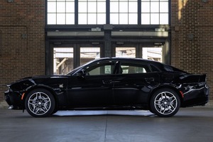 「トランプさん、これ買います」最新の4ドアマッスルカー『チャージャー』発表…土曜ニュースランキング 画像