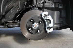 ブレーキ鳴き・効き不足は“皮膜不足”が原因？ ブレーキパッドの正しい使い方をプロ目線で解説～カスタムHOW TO～ 画像