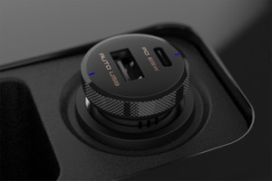 “車内スマホ生活”を強力サポートする、パワフル「USBプラグ」の新作登場！［特選カーアクセサリー名鑑］ 画像