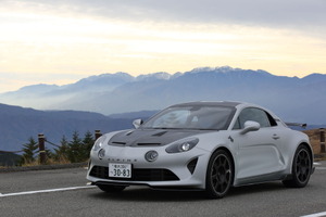 稀代のライトウェイトスポーツ、いよいよ現役に幕！ アルピーヌ『A110』最終モデル×3に蓼科で緊急試乗 画像