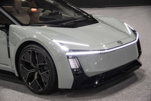 「このまま出て欲しい」「かっこいい！」既成概念を壊す、次世代トヨタ『カローラ』の姿に注目集まる 画像