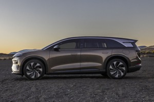 テスラと競合「ルシッド」、560馬力の高性能電動SUV『グラビティ ツーリング』発表…航続542km 画像