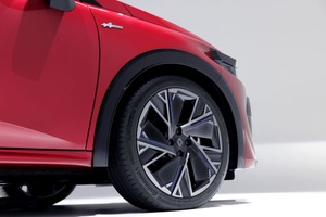 ルノー『クリオ』新型、コンチネンタル「エココンタクト7」純正装着 画像