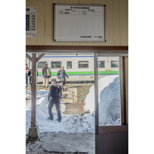 列車の発着が1回だけになった新十津川駅の時刻表。末期は旅客列車が1往復だけとなり、1984年に廃止された国鉄清水港線(清水~三保間)を彷彿させる。