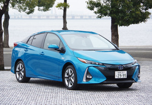 トヨタ・プリウスPHV 新型