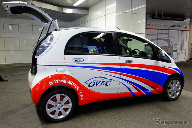 東京・田町の三菱自動車工業本社で公開されたコンバートEV実証実験車「OVEC-TWO」(1月11日)