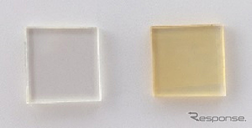 耐候性試験 比較写真左:DNP品 透明、写真右:汎用品 黄変