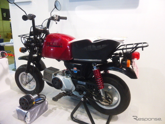 ミツバ(群馬県桐生市)はバイクやカートのEV化を提案(オートモーティブワールド2016/東京ビッグサイト/2016年1月13日)