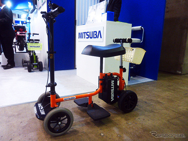 ミツバの薄型駆動ユニット(インホイールタイプ)によるアシストウォーカー(参考出品)