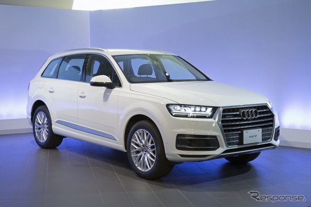 アウディ Q7