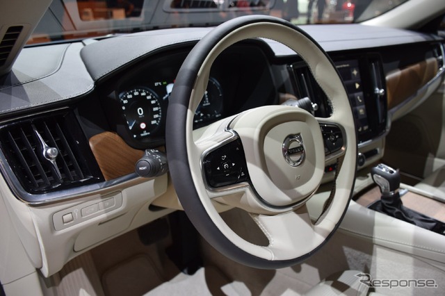 ボルボ S90(デトロイトモーターショー16)