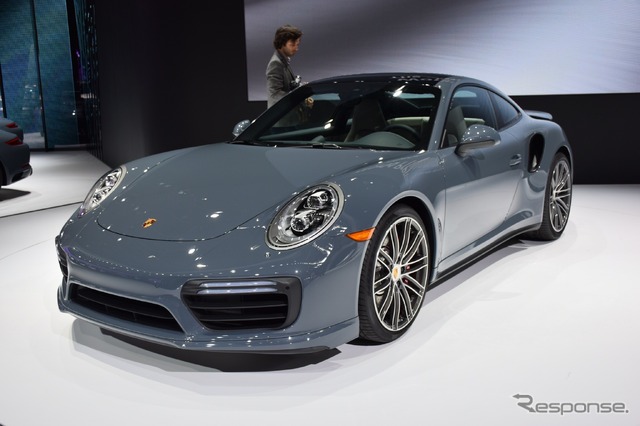 ポルシェ 911ターボ(デトロイトモーターショー16)