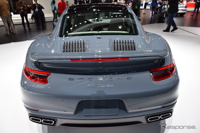 ポルシェ 911ターボ(デトロイトモーターショー16)
