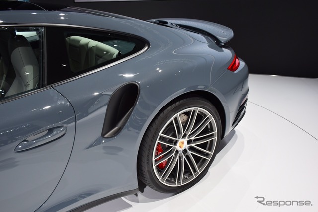 ポルシェ 911ターボ(デトロイトモーターショー16)