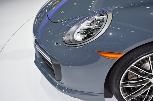 ポルシェ 911ターボ(デトロイトモーターショー16)