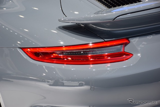 ポルシェ 911ターボ(デトロイトモーターショー16)