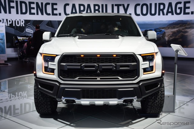 フォード F-150 ラプター スーパークルー(デトロイトモーターショー16)