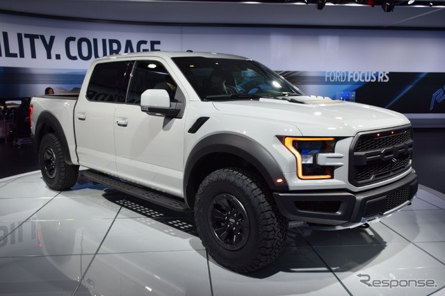 フォード F-150 ラプター スーパークルー(デトロイトモーターショー16)