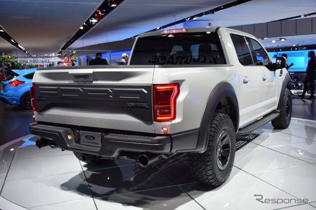 フォード F-150 ラプター スーパークルー(デトロイトモーターショー16)