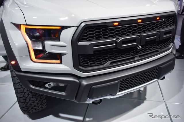 フォード F-150 ラプター スーパークルー(デトロイトモーターショー16)