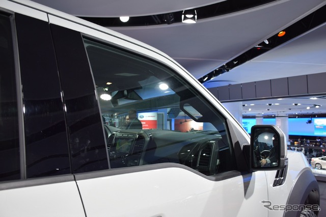 フォード F-150 ラプター スーパークルー(デトロイトモーターショー16)